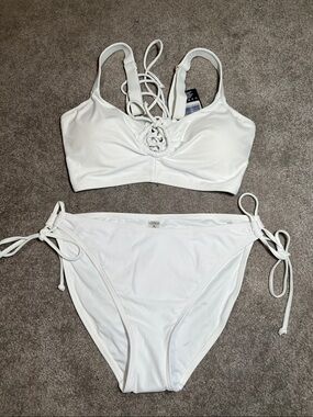 NWT Ocean Blues White Bikini Set size medium